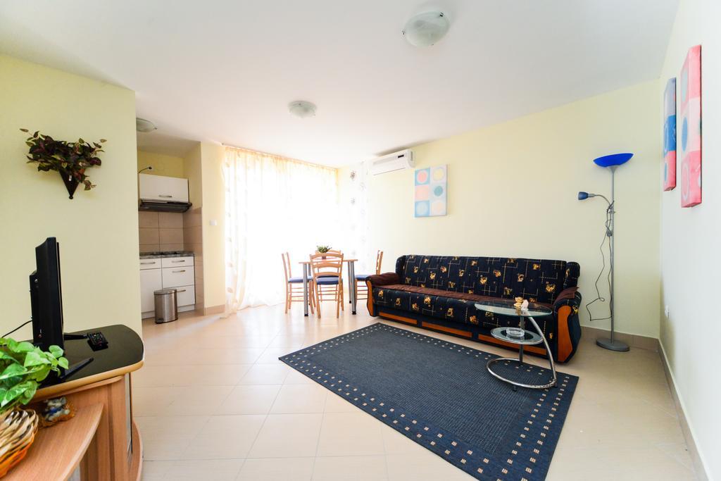 Apartments Ivan Задар Екстериор снимка